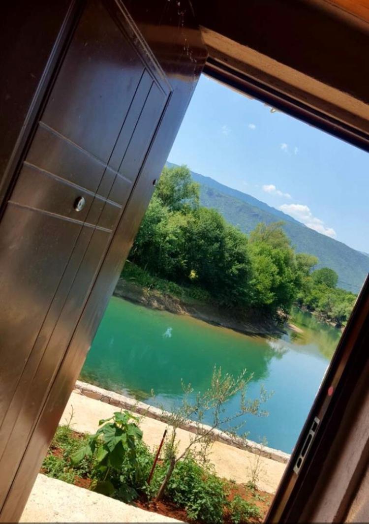Splav "Slap" - Bungalovi Danilovgrad エクステリア 写真